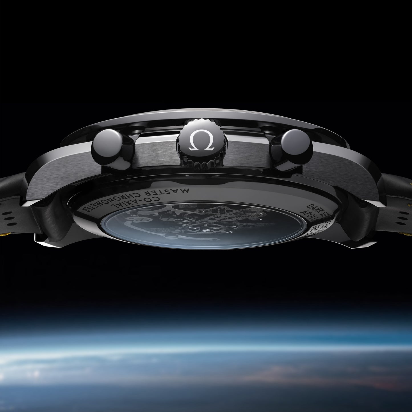 Omega Speedmaster dark side of the moon 44.25 mm, black ceramic on rubber strap