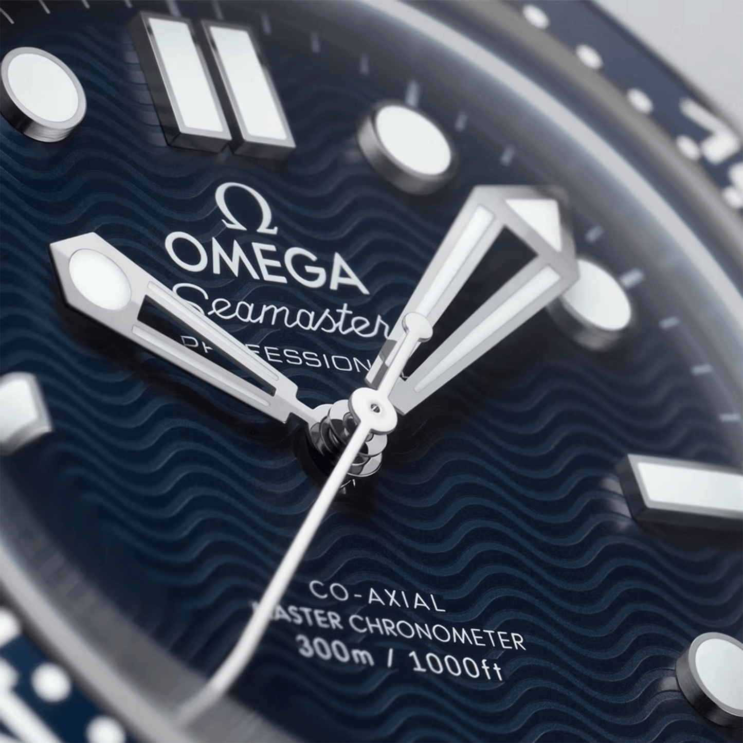 Omega Seamaster Diver 300m 42 mm, James Bond 60th, steel on steel