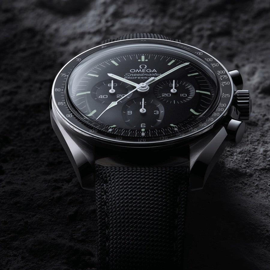 Omega Speedmaster Moonwatch Professional 42 mm, steel on coated nylon fabric strap